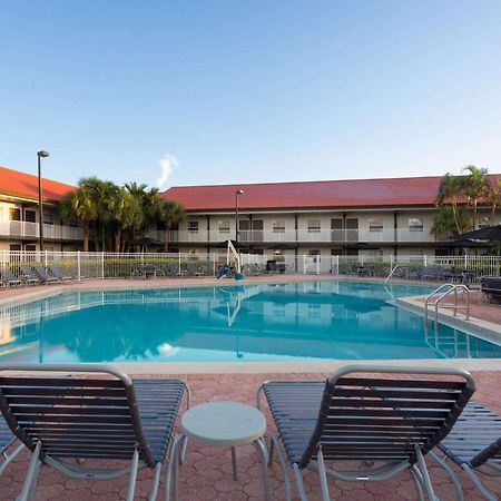 La Quinta Inn By Wyndham Cocoa Beach-Port Canaveral Eksteriør bilde