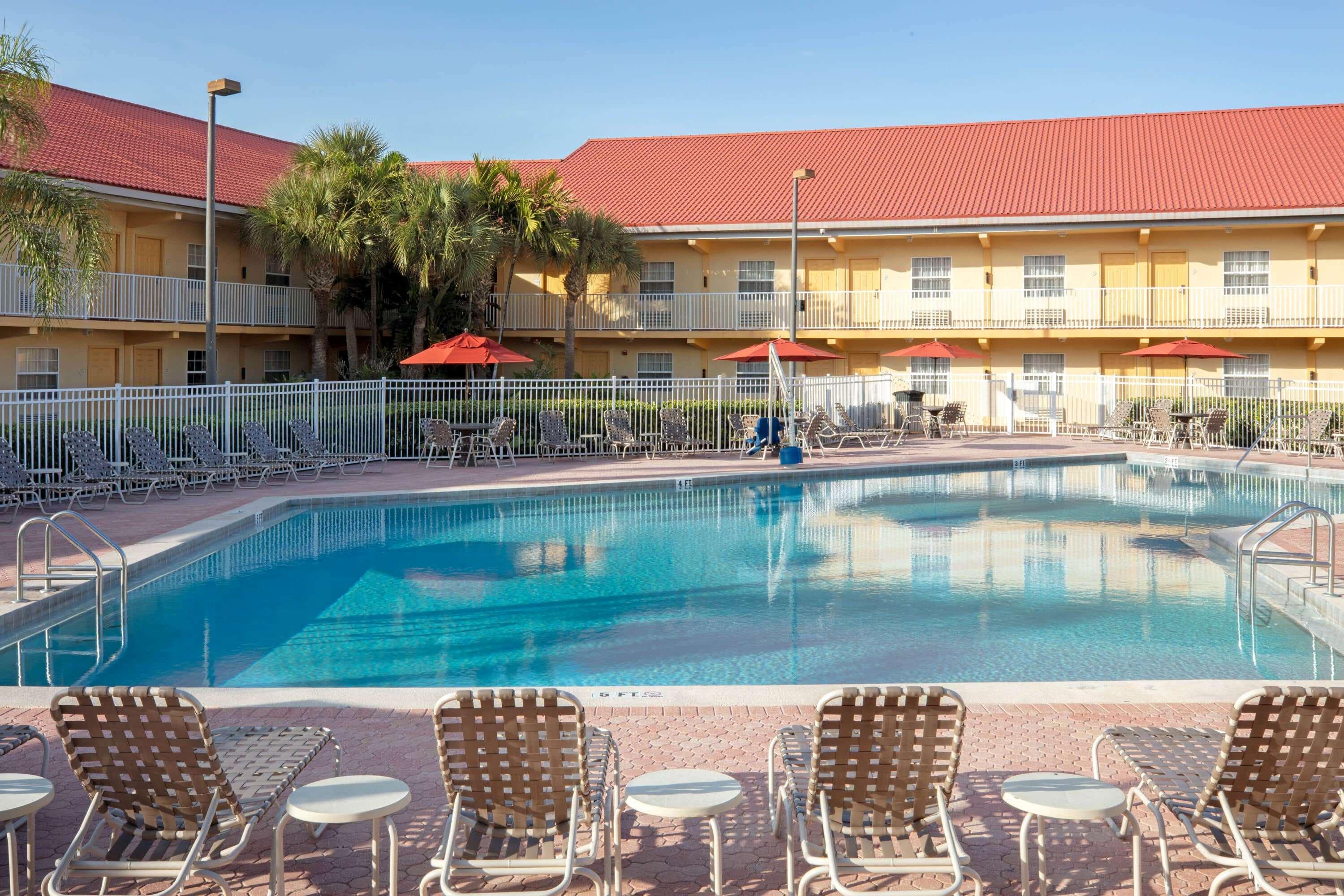 La Quinta Inn By Wyndham Cocoa Beach-Port Canaveral Eksteriør bilde