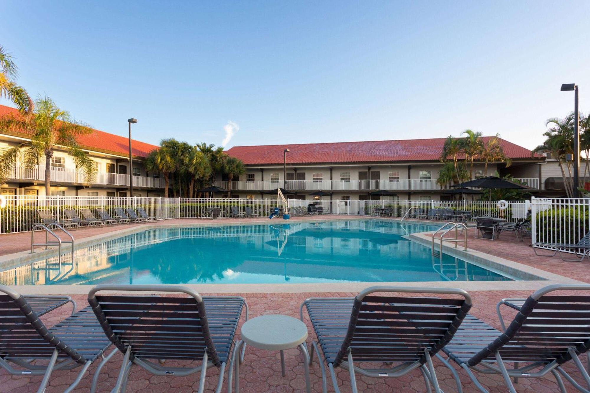 La Quinta Inn By Wyndham Cocoa Beach-Port Canaveral Eksteriør bilde
