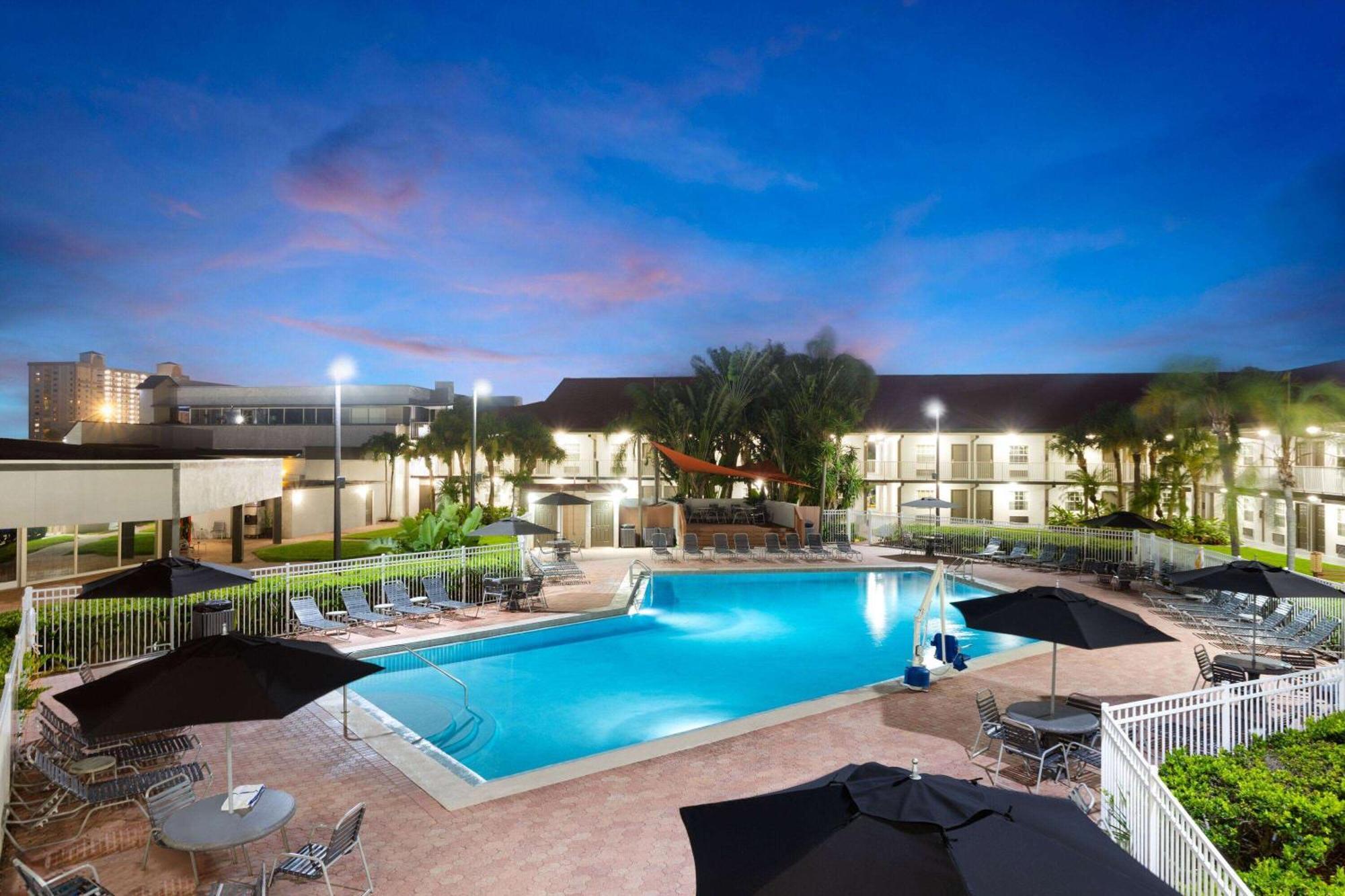 La Quinta Inn By Wyndham Cocoa Beach-Port Canaveral Eksteriør bilde