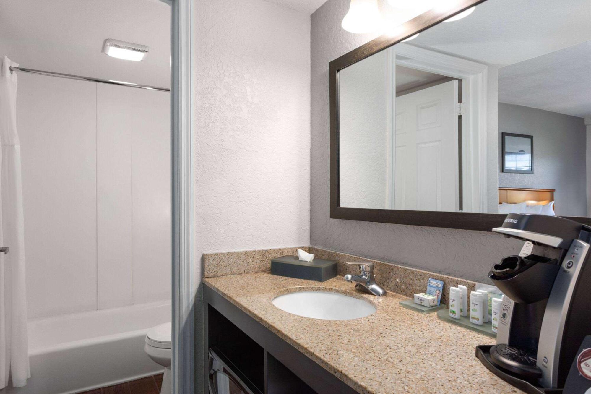 La Quinta Inn By Wyndham Cocoa Beach-Port Canaveral Eksteriør bilde