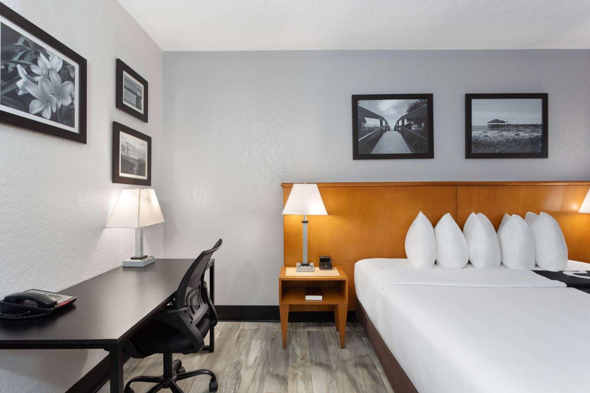 La Quinta Inn By Wyndham Cocoa Beach-Port Canaveral Eksteriør bilde