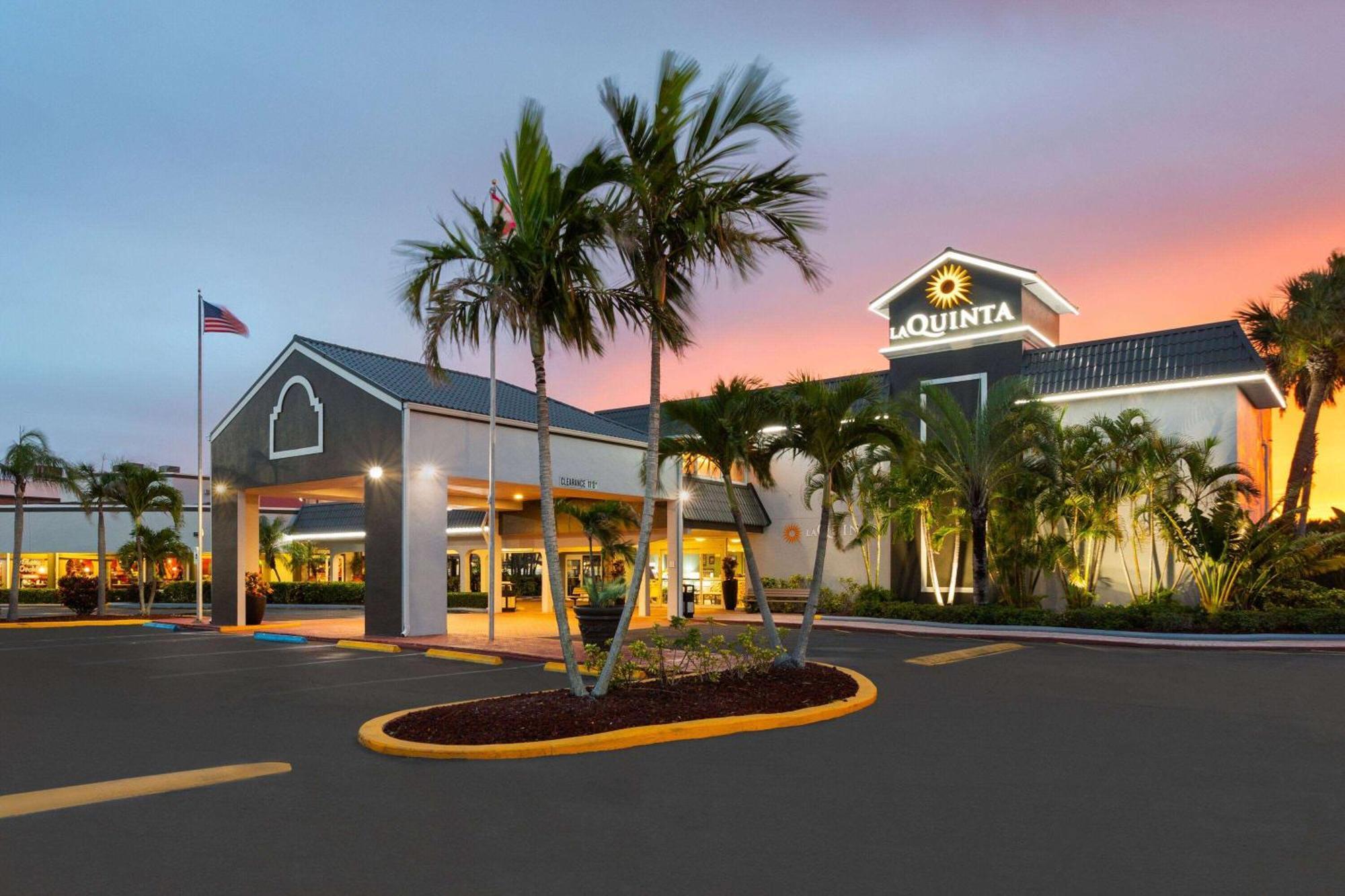 La Quinta Inn By Wyndham Cocoa Beach-Port Canaveral Eksteriør bilde