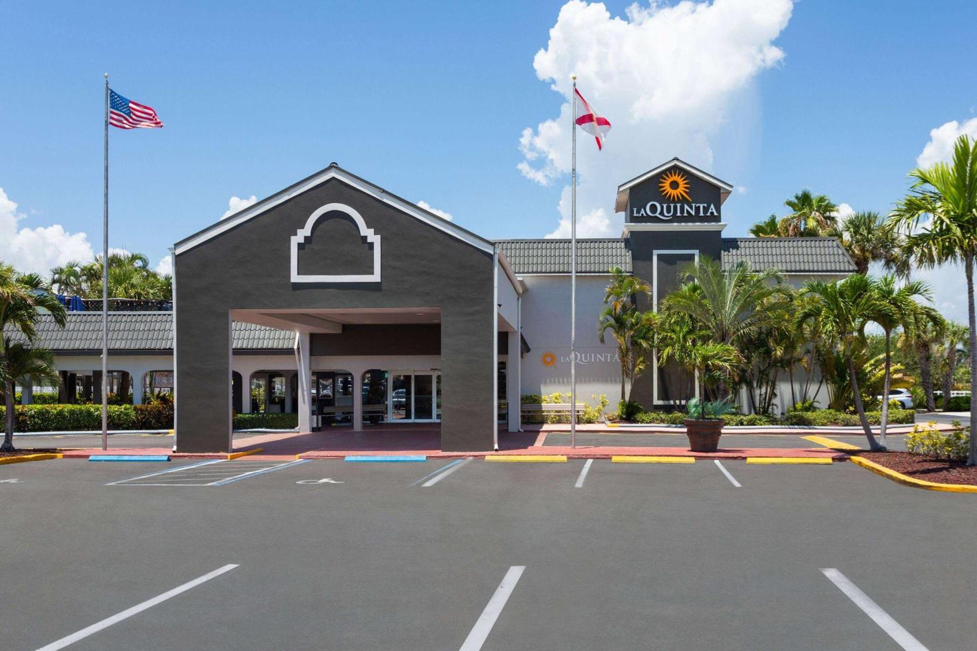 La Quinta Inn By Wyndham Cocoa Beach-Port Canaveral Eksteriør bilde